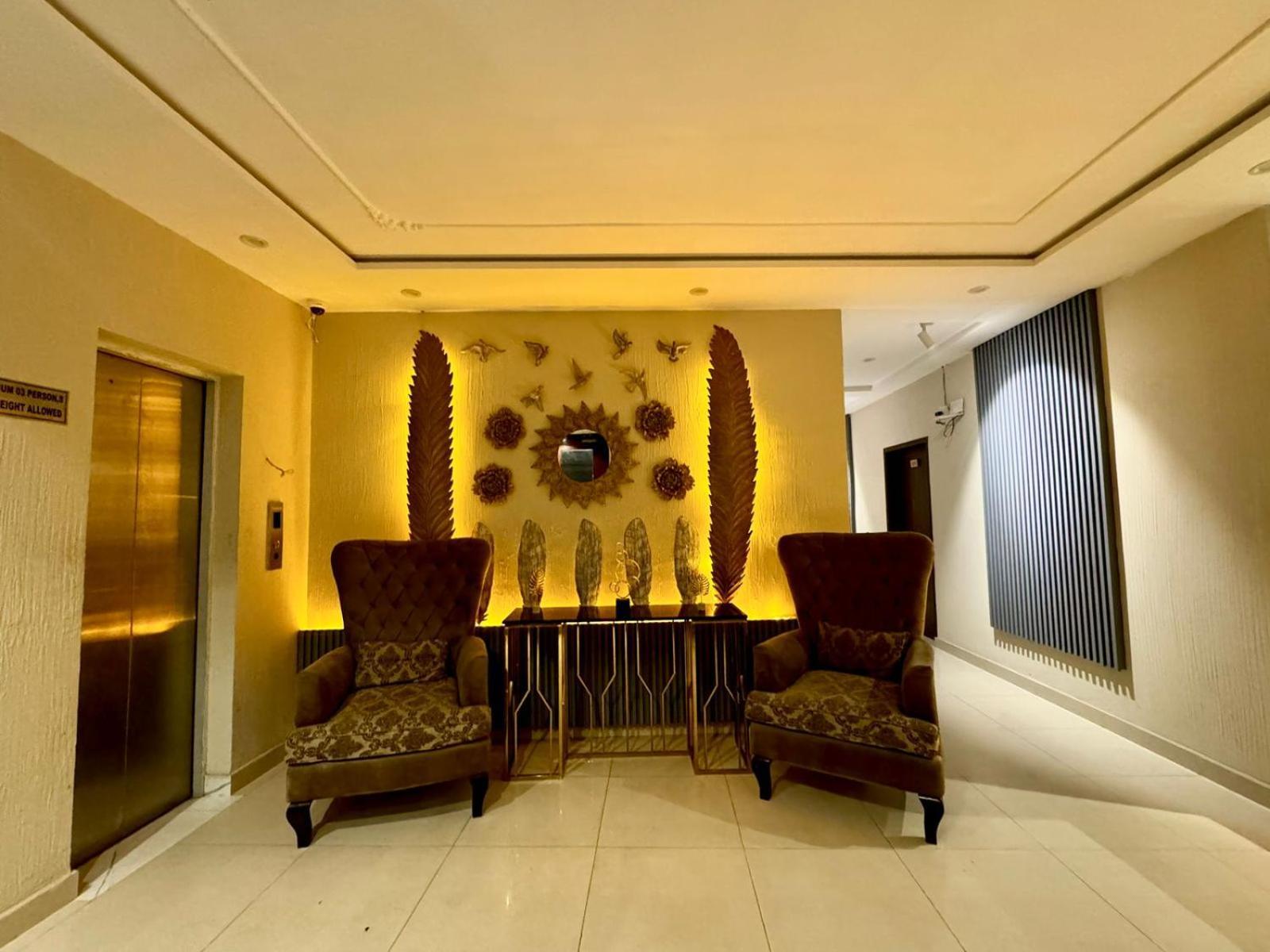 Shelton Boulevard Hotel Lahor Dış mekan fotoğraf