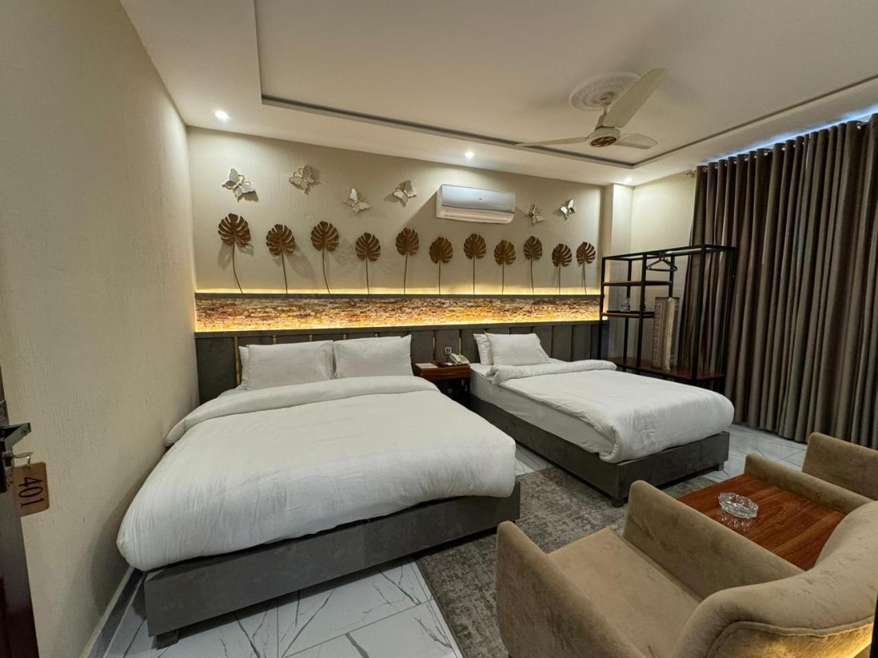 Shelton Boulevard Hotel Lahor Dış mekan fotoğraf