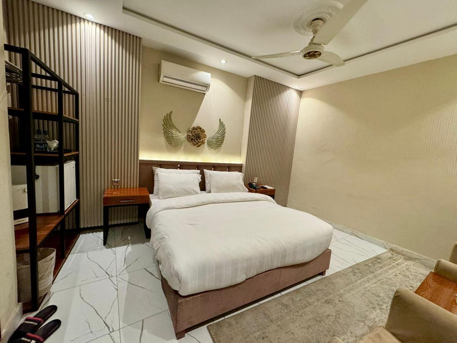 Shelton Boulevard Hotel Lahor Dış mekan fotoğraf